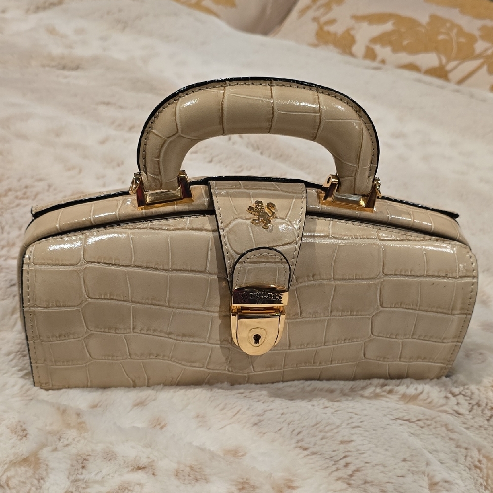 PRATESI Stylish Beige Crocodile-Embossed, East/West Clutch